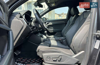 Внедорожник / Кроссовер Audi Q3 2020 в 