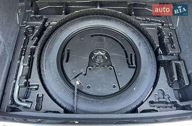 Внедорожник / Кроссовер Audi Q3 2020 в 