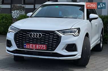 Внедорожник / Кроссовер Audi Q3 2020 в 
