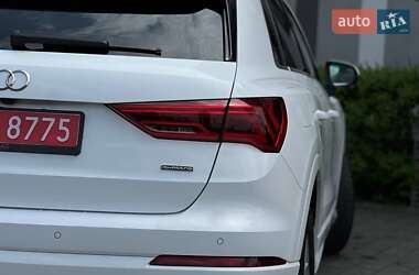 Внедорожник / Кроссовер Audi Q3 2020 в 