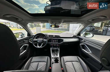 Внедорожник / Кроссовер Audi Q3 2019 в 