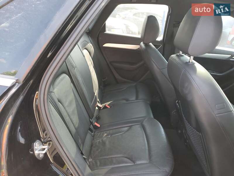 Внедорожник / Кроссовер Audi Q3 2016 в Львове