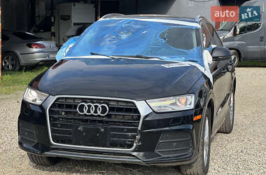 Внедорожник / Кроссовер Audi Q3 2015 в 
