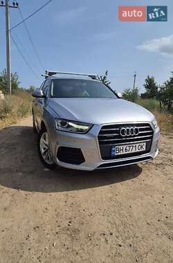 Внедорожник / Кроссовер Audi Q3 2015 в 