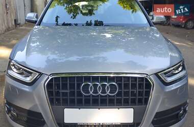 Внедорожник / Кроссовер Audi Q3 2015 в 