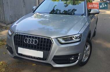 Внедорожник / Кроссовер Audi Q3 2015 в 