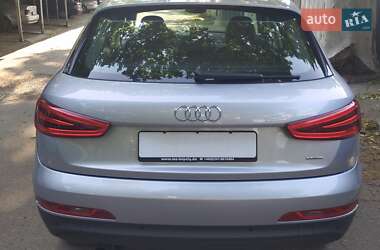 Внедорожник / Кроссовер Audi Q3 2015 в 