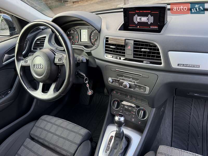 Внедорожник / Кроссовер Audi Q3 2016 в Калуше