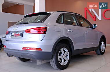 Внедорожник / Кроссовер Audi Q3 2015 в 