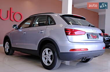 Внедорожник / Кроссовер Audi Q3 2015 в 