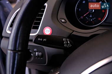 Внедорожник / Кроссовер Audi Q3 2015 в 