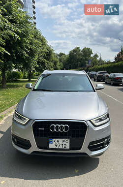 Внедорожник / Кроссовер Audi Q3 2015 в 