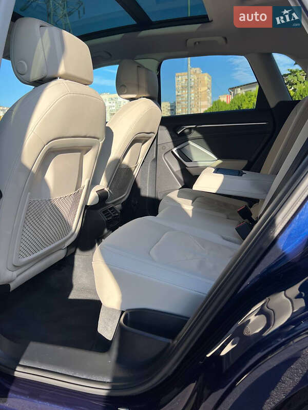 Внедорожник / Кроссовер Audi Q3 2020 в Одессе