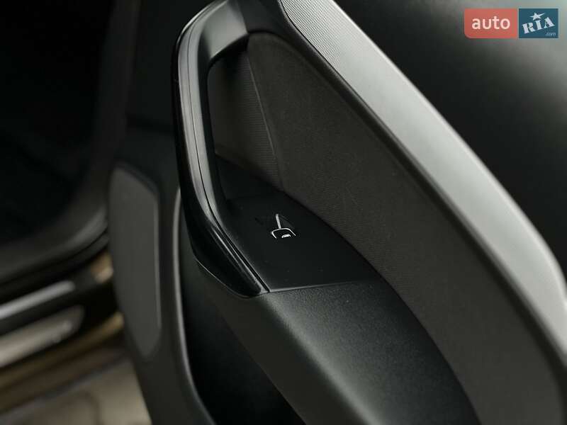 Внедорожник / Кроссовер Audi Q3 2012 в Львове фото 21 Внедорожник / Кроссовер Audi Q3 2012 в Львове