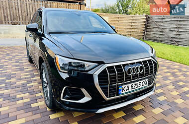 Внедорожник / Кроссовер Audi Q3 2021 в 