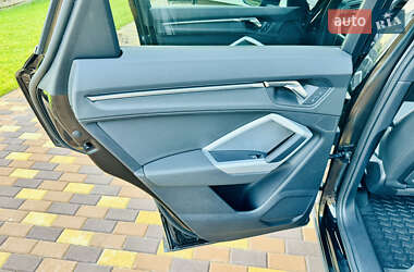 Внедорожник / Кроссовер Audi Q3 2021 в 