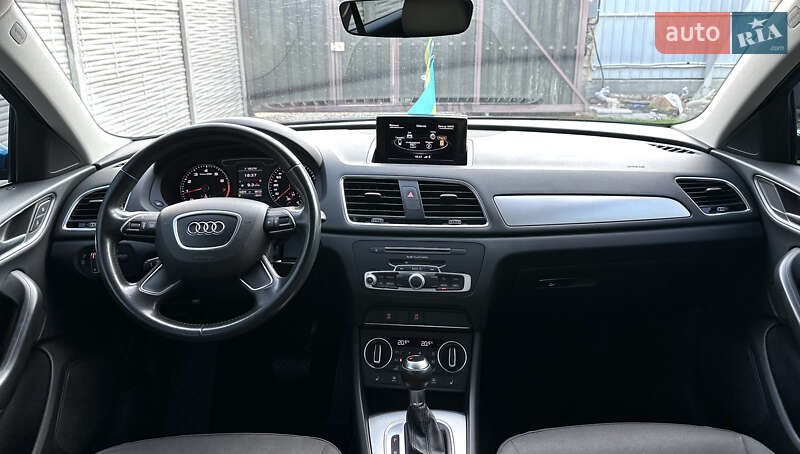 Позашляховик / Кросовер Audi Q3 2016 в Дніпрі
