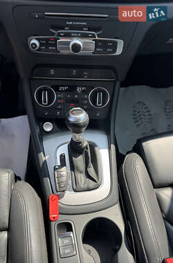 Внедорожник / Кроссовер Audi Q3 2016 в 