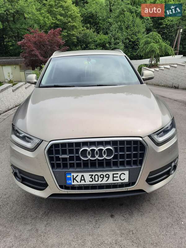 Внедорожник / Кроссовер Audi Q3 2013 в Киеве