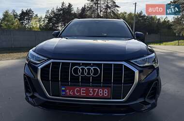 Внедорожник / Кроссовер Audi Q3 2021 в Новояворовске