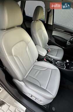 Внедорожник / Кроссовер Audi Q3 2015 в 