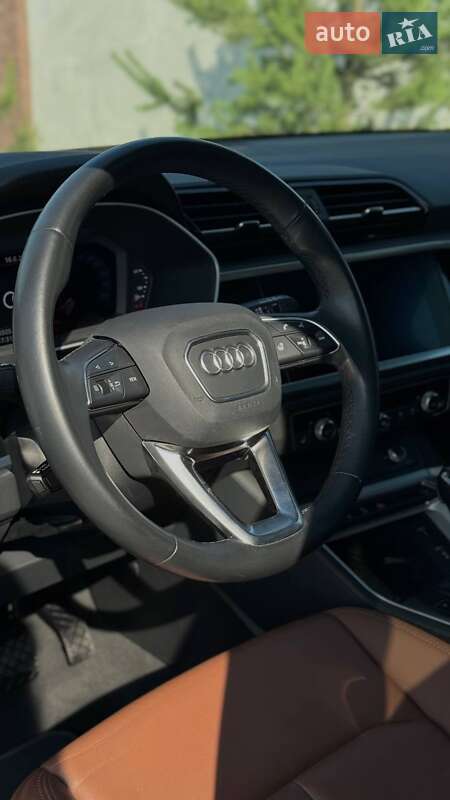 Внедорожник / Кроссовер Audi Q3 2021 в Ровно