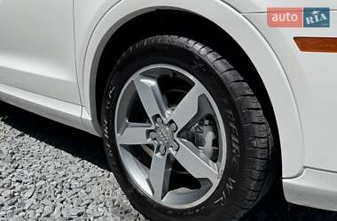 Внедорожник / Кроссовер Audi Q3 2015 в 