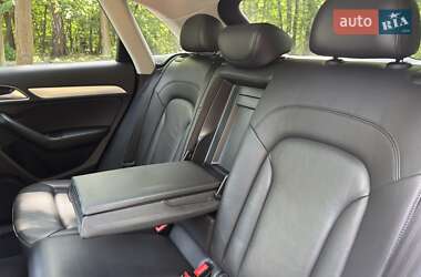 Внедорожник / Кроссовер Audi Q3 2015 в 