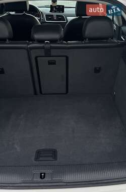 Внедорожник / Кроссовер Audi Q3 2015 в 
