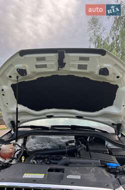 Внедорожник / Кроссовер Audi Q3 2015 в 