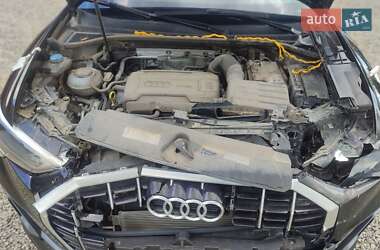 Внедорожник / Кроссовер Audi Q3 2019 в 