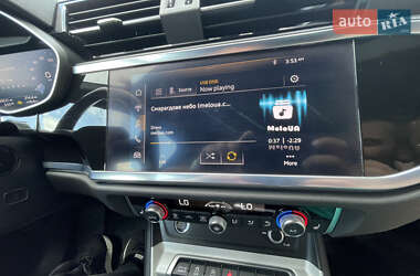 Внедорожник / Кроссовер Audi Q3 2021 в 