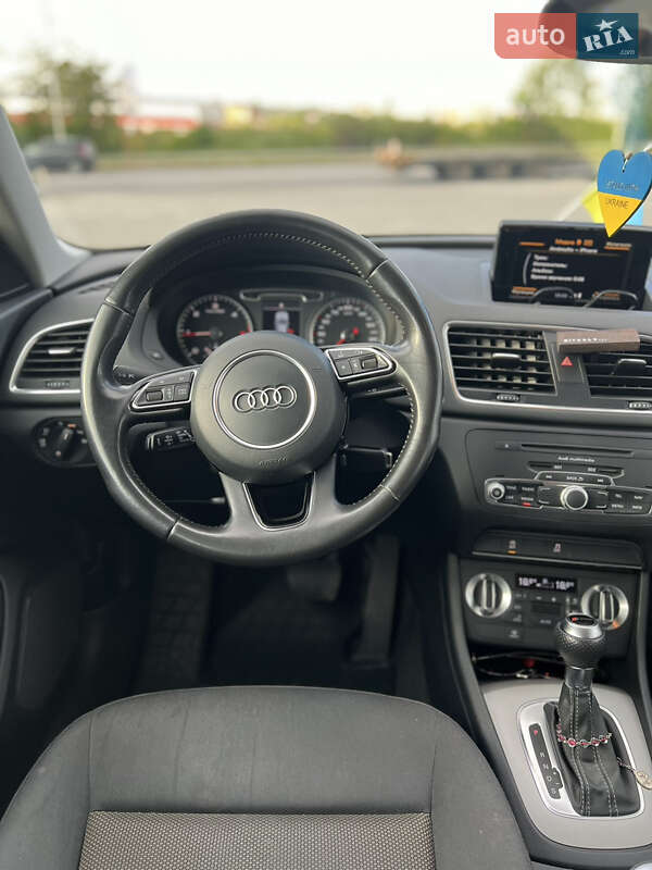 Внедорожник / Кроссовер Audi Q3 2014 в Тернополе