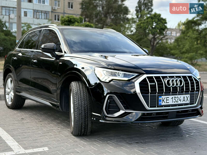 Внедорожник / Кроссовер Audi Q3 2023 в Каменском