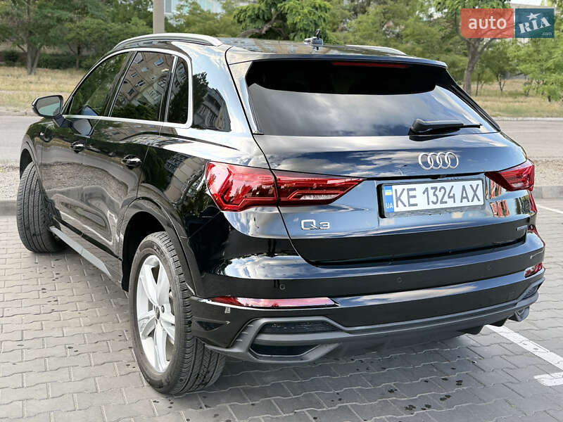 Внедорожник / Кроссовер Audi Q3 2023 в Каменском