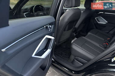 Внедорожник / Кроссовер Audi Q3 2023 в 