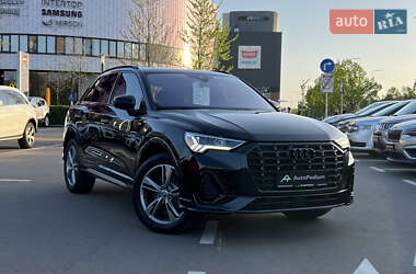 Внедорожник / Кроссовер Audi Q3 2019 в 