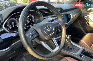 Внедорожник / Кроссовер Audi Q3 2019 в 