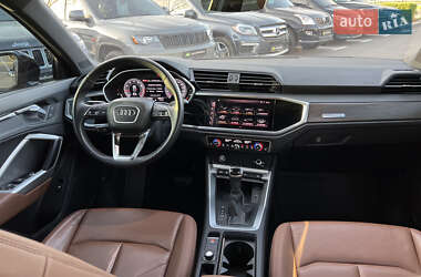 Внедорожник / Кроссовер Audi Q3 2019 в 