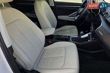 Внедорожник / Кроссовер Audi Q3 2019 в 