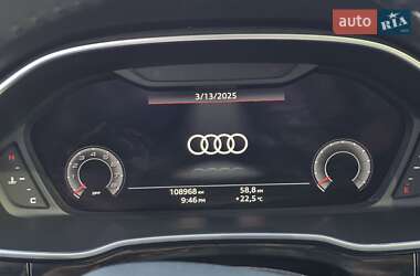 Внедорожник / Кроссовер Audi Q3 2019 в 