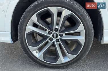 Внедорожник / Кроссовер Audi Q3 2019 в 