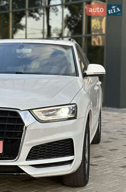 Внедорожник / Кроссовер Audi Q3 2015 в 