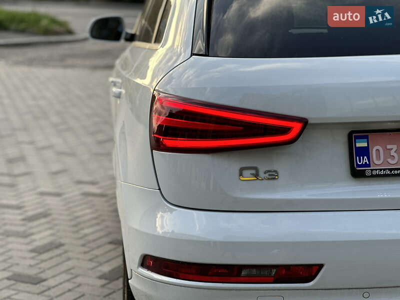 Внедорожник / Кроссовер Audi Q3 2015 в Ровно