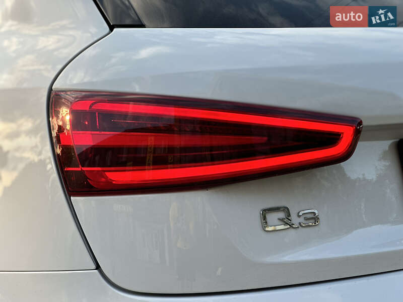Внедорожник / Кроссовер Audi Q3 2015 в Ровно