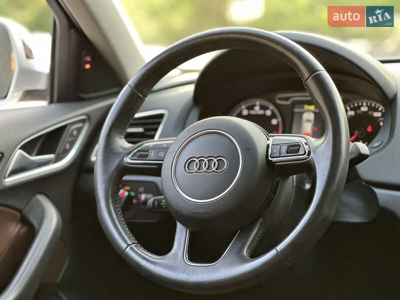 Внедорожник / Кроссовер Audi Q3 2015 в Ровно