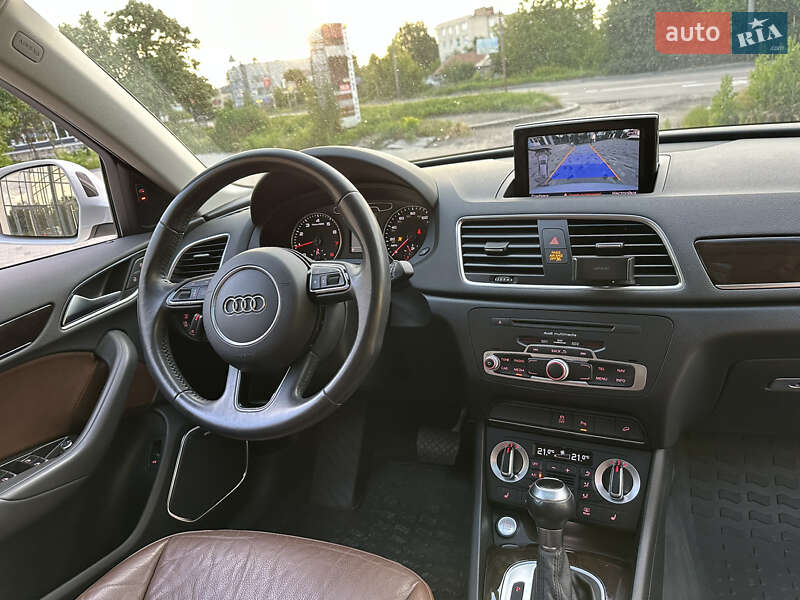 Внедорожник / Кроссовер Audi Q3 2015 в Ровно