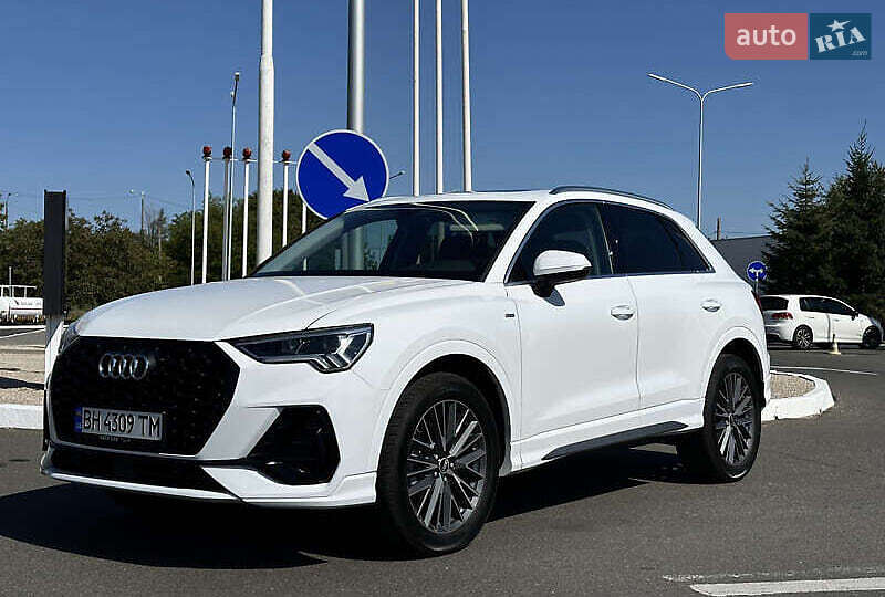 Audi Q3 2021