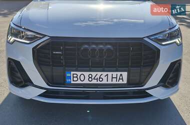Внедорожник / Кроссовер Audi Q3 2022 в 