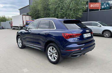 Внедорожник / Кроссовер Audi Q3 2024 в 